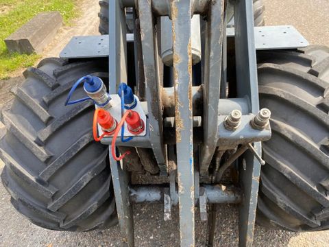Giant D332SWT | Brabant AG Industrie [9]