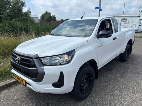 Toyota 2.4 D-4D Comfort 4x4 1.5Cab NIEUW 3500KG Trekhaak Airco Cruisecontrol BPM VRIJ | Van Nierop BV [1]
