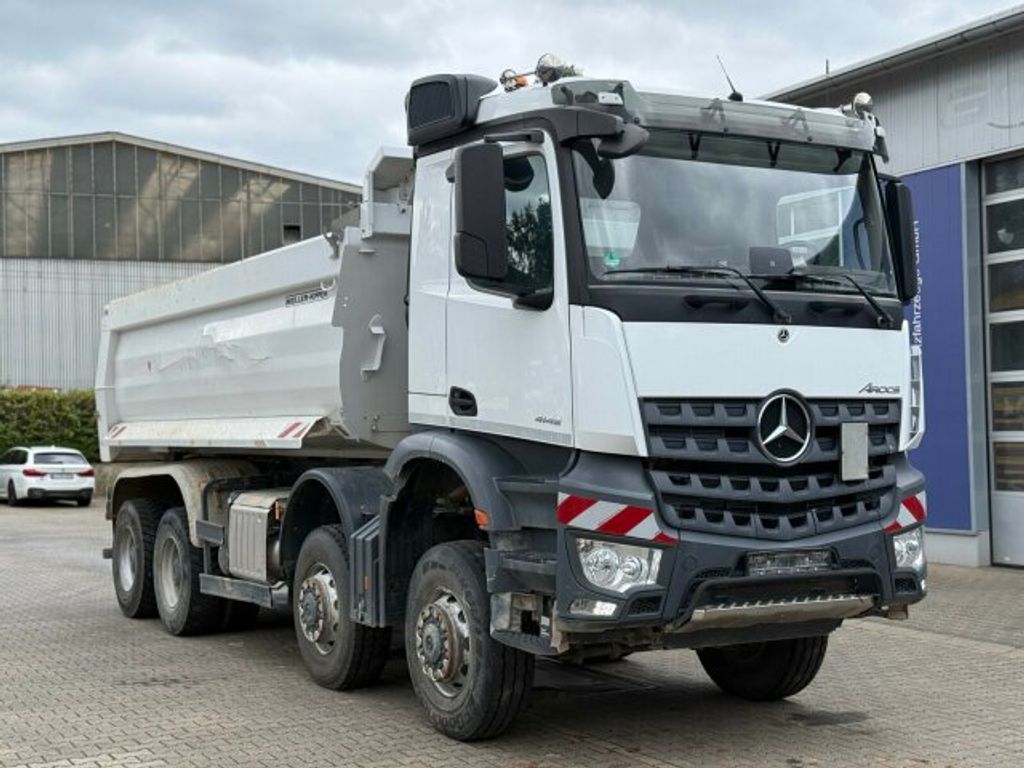 Mercedes-Benz  (1)