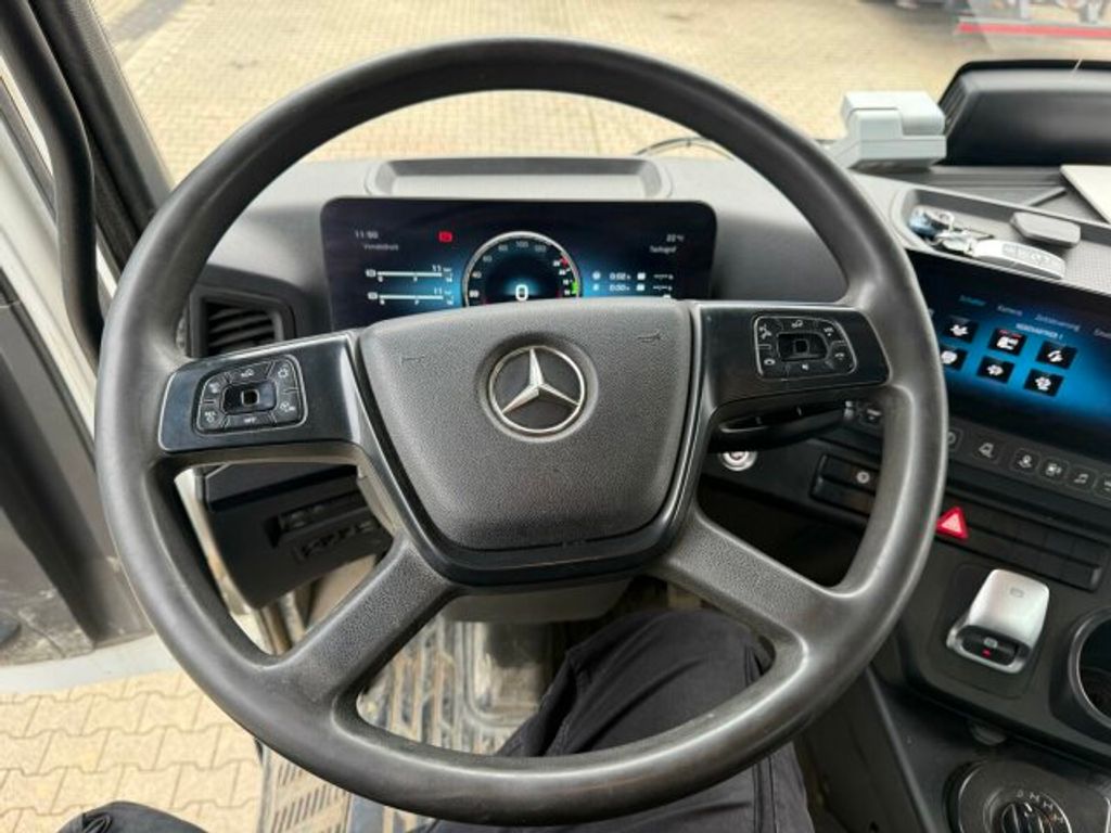 Mercedes-Benz  (15)