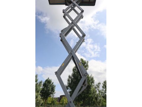 Genie
GS-3369 RT | 12 METER | 454 kg | Hulleman Trucks [10]