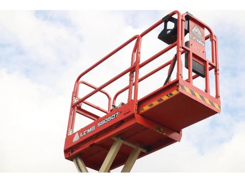 LGMG
AS0507 | 6.3 METER | 230 KG | GS-1330 | ES1330 | Hulleman Trucks [11]