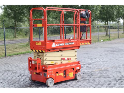 LGMG
AS0507 | 6.3 METER | 230 KG | GS-1330 | ES1330 | Hulleman Trucks [6]