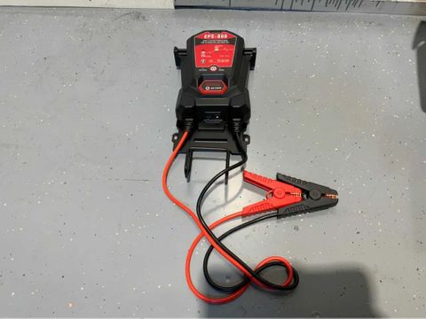 Ultra Force Equipment Jump starter power bank / booster | Used Machinery Trading B.V. [4]