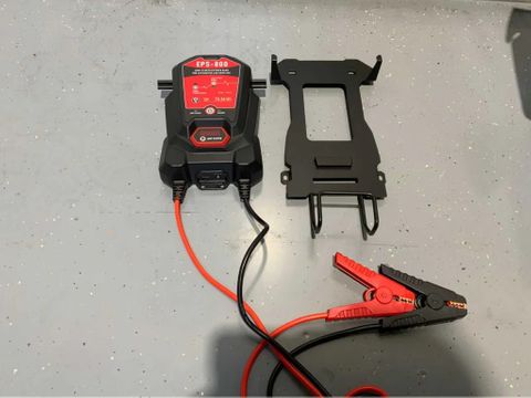 Ultra Force Equipment Jump starter power bank / booster | Used Machinery Trading B.V. [8]