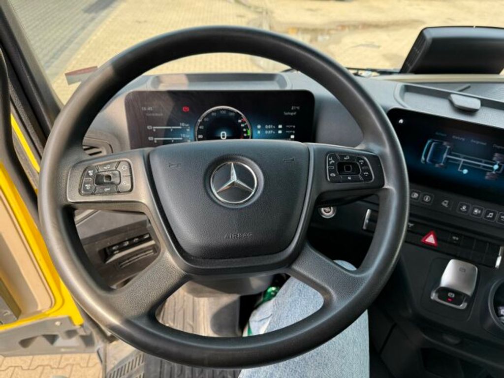 Mercedes-Benz  (9)