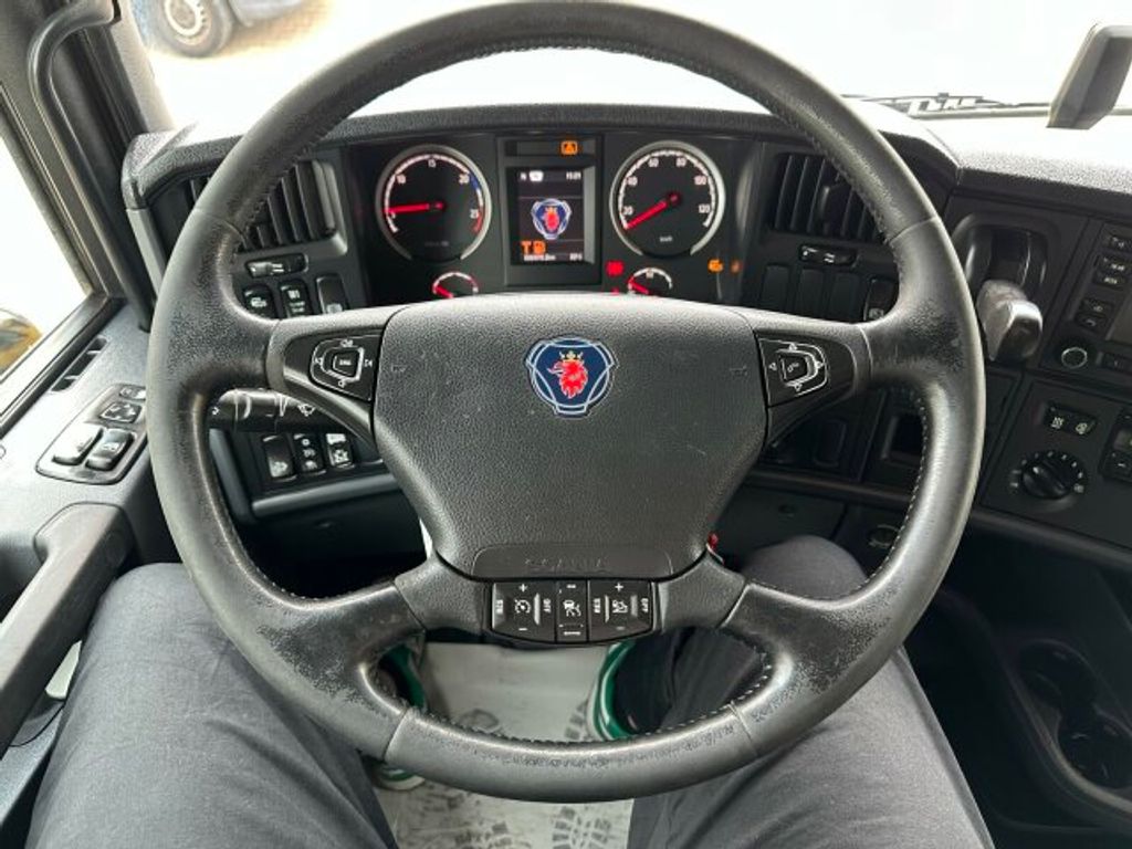 Scania  (9)