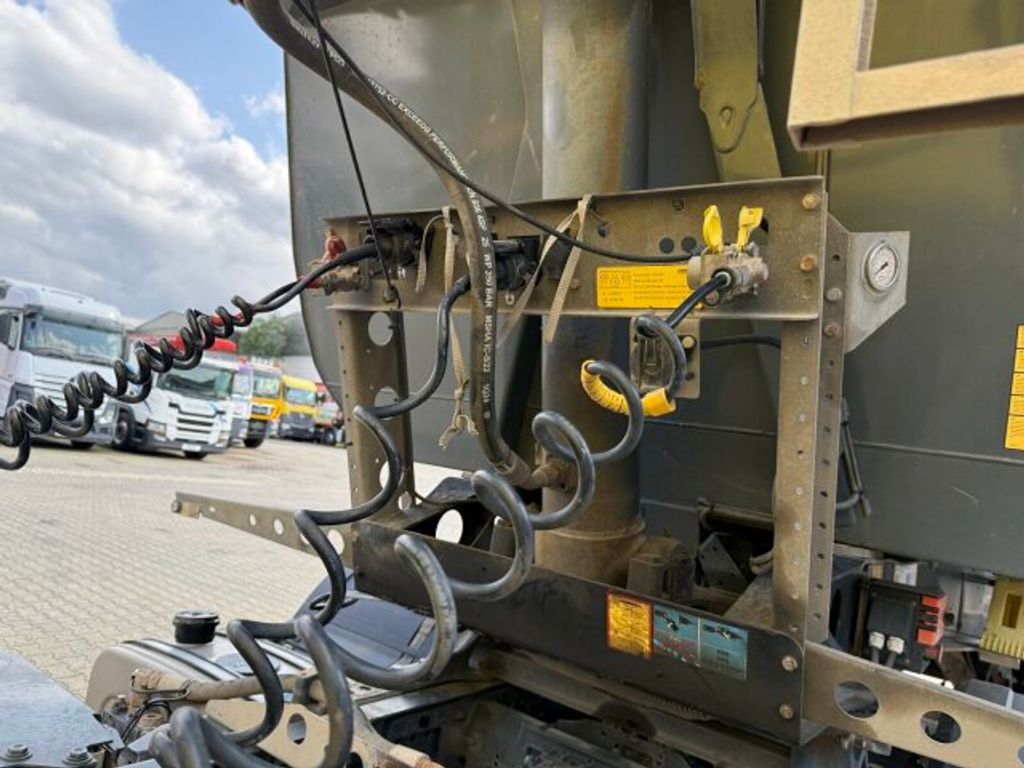 Schmitz Cargobull  (9)