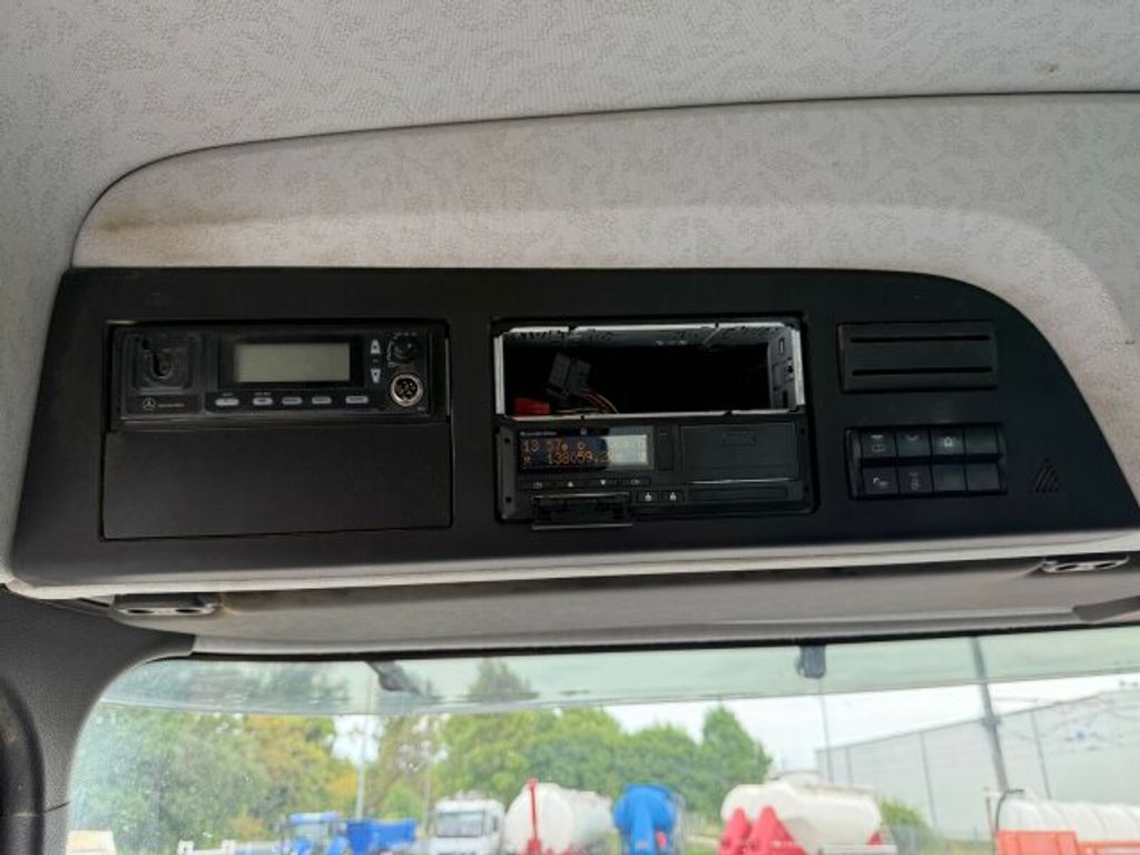 Mercedes-Benz  (13)