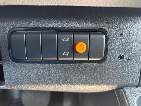 Mercedes-Benz 519 Chashi Cabine ( 3,66 Wielbasis ) Automaat Airco Luchtvering V6 | Van Nierop BV [13]
