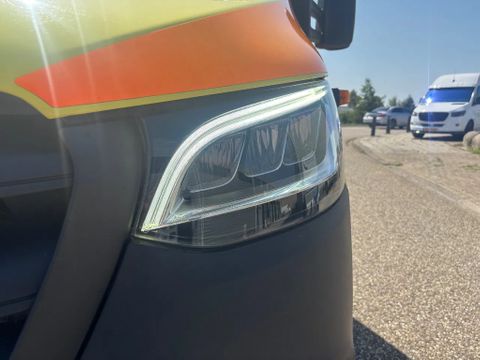 Mercedes-Benz 519 Chashi Cabine ( 3,66 Wielbasis ) Automaat Airco Luchtvering V6 | Van Nierop BV [8]