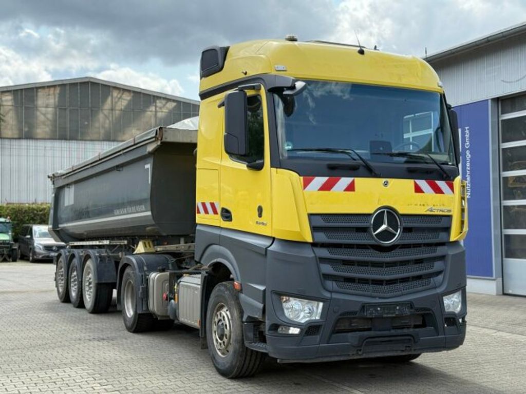 Mercedes-Benz  (1)