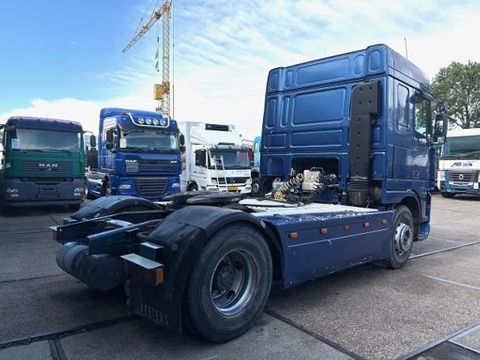 DAF XF SPACECAB (EURO 2 / ZF16 MANUAL GEARBOX / HYDRAULIC KIT / P.T.O. / SIDE SKIRTS / AIRCONDITIONING) | Engel Trucks B.V. [3]