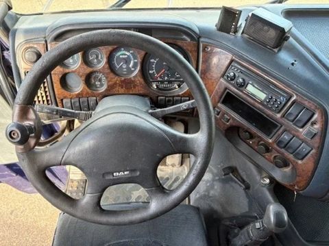 DAF XF SPACECAB (EURO 2 / ZF16 MANUAL GEARBOX / HYDRAULIC KIT / P.T.O. / SIDE SKIRTS / AIRCONDITIONING) | Engel Trucks B.V. [6]