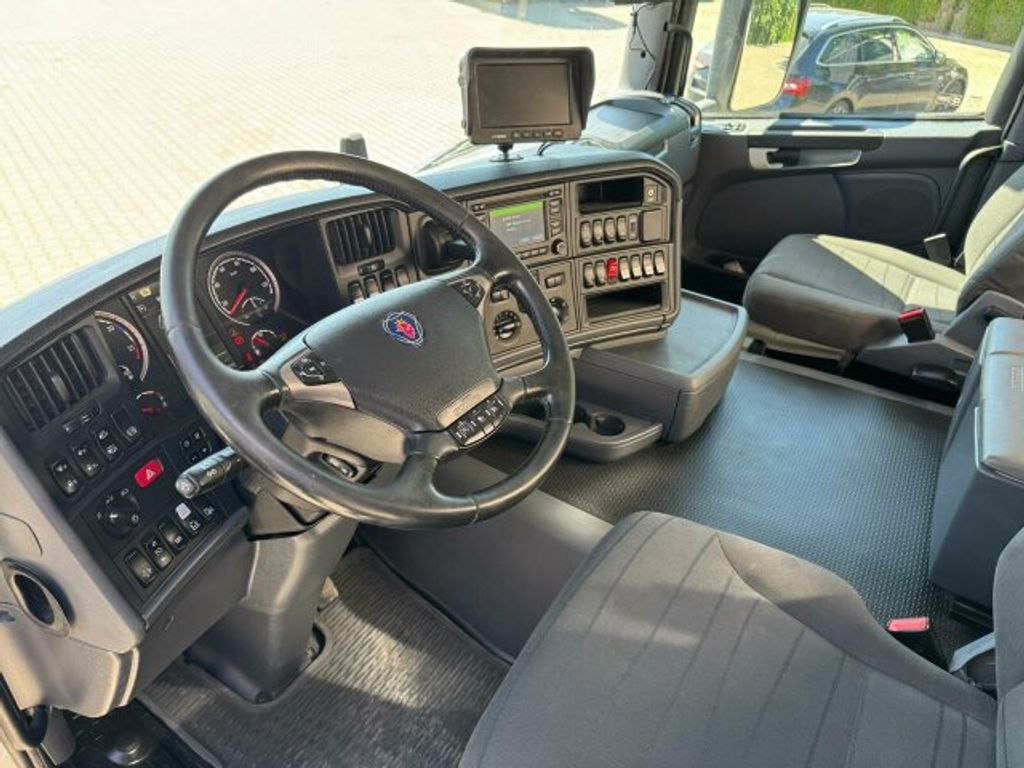 Scania  (10)