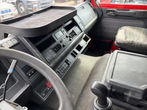 Renault 4x2 TRACTOR (MECHANICAL PUMP & INJECTORS / ZF MANUAL GEARBOX / REDUCTIONS AXLE) | Engel Trucks B.V. [10]