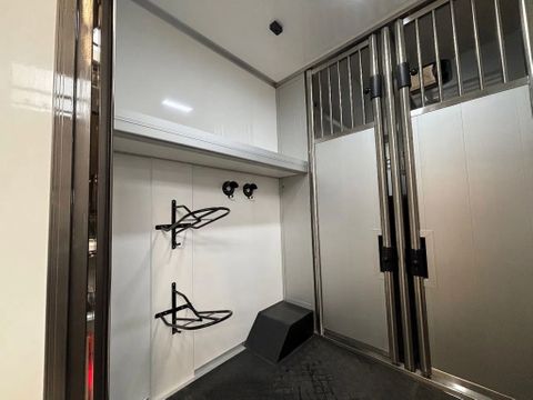 Mercedes-Benz 317CDI Paardenwagen/Veewagen Hengsten Uitvoering Automaat Airco Xenon NIEUW | Van Nierop BV [16]