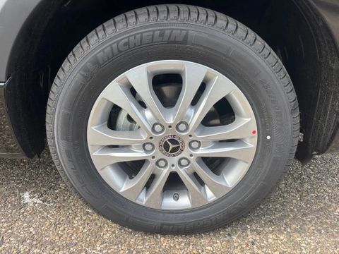 Mercedes-Benz 319CDI L2H2 Automaat Airco Led/Xenon Cruisecontrol 3500KG Trekhaak BPM VRIJ | Van Nierop BV [11]
