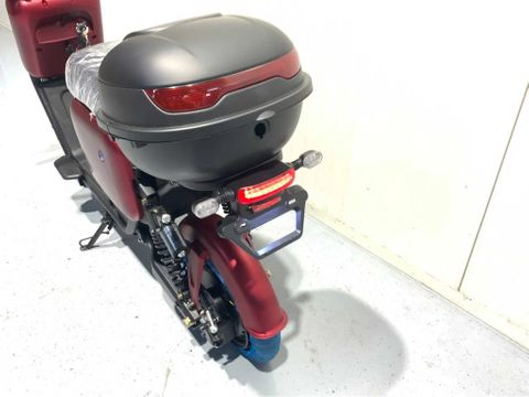 Q3  | Used Machinery Trading B.V. [10]