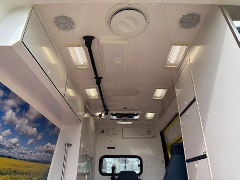 Mercedes-Benz 319CDI L2H2 Ambulance V6 Automaat Airco Cruisecontrol EURO 6 MARGE | Van Nierop BV [16]