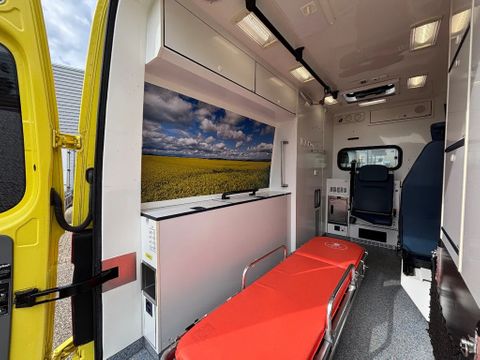 Mercedes-Benz 319CDI L2H2 Ambulance V6 Automaat Airco Cruisecontrol EURO 6 MARGE | Van Nierop BV [19]