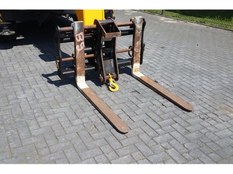 Dieci
PEGASUS 50.21 | FORKS | HOOK BLOCK | GOOD CONDITION | Hulleman Trucks [13]