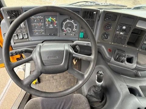 Scania 6x2 WITH MULTILIFT CONTAINERSYSTEM ONLY 80.500 KM!! ORIGINAL (10 TIRES / FULL STEEL SUSPENSION / 12 GEARS MANUAL GEARBOX / 9.000 KG. FRONT AXLE) | Engel Trucks B.V. [8]