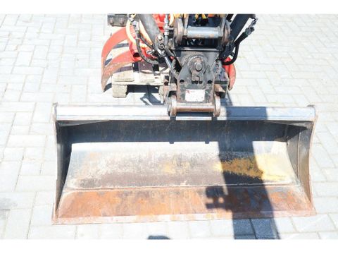 Takeuchi
TB235-2 | TREE CUTTER | GRAB | TILT + 5 ATTACHMENTS | Hulleman Trucks [9]