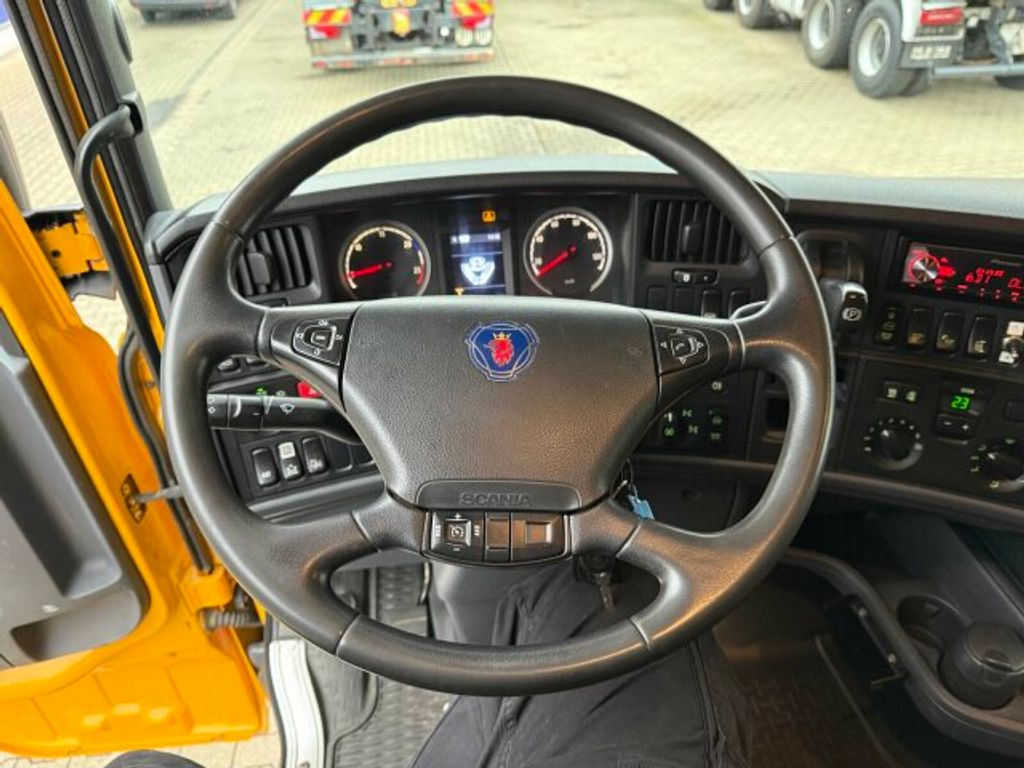 Scania  (10)