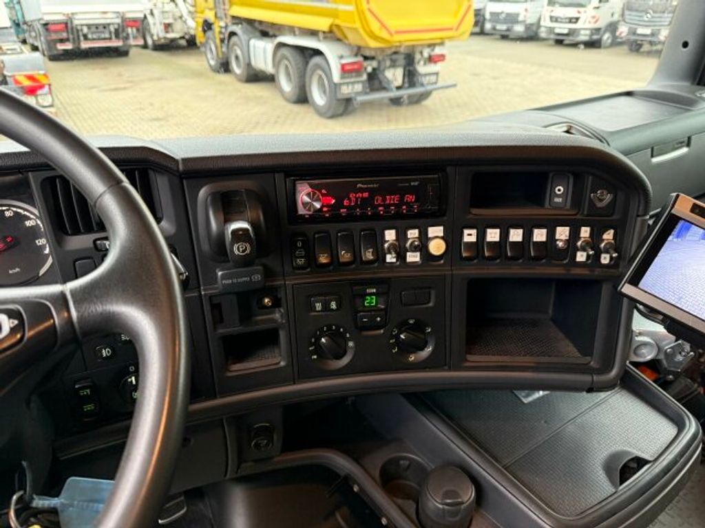 Scania  (12)