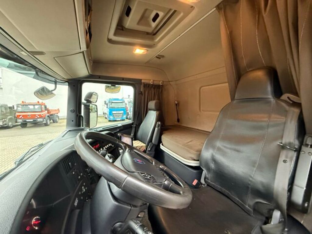 Scania  (9)