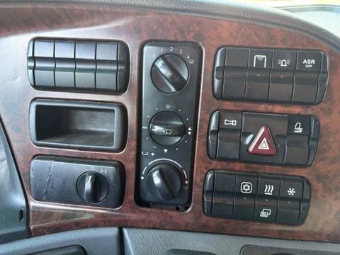 Mercedes-Benz LS (MP2) (EPS WITH CLUTCH (3 PEDALS) / RETARDER / AIRCONDITIONING / ETC) | Engel Trucks B.V. [10]