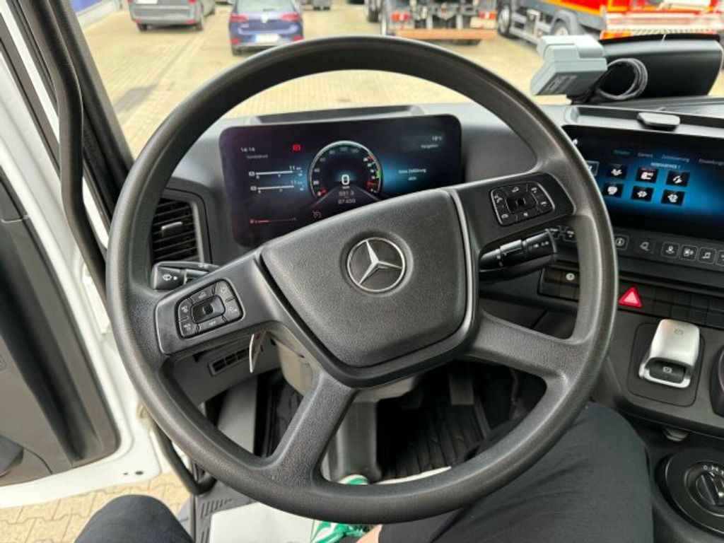 Mercedes-Benz  (15)