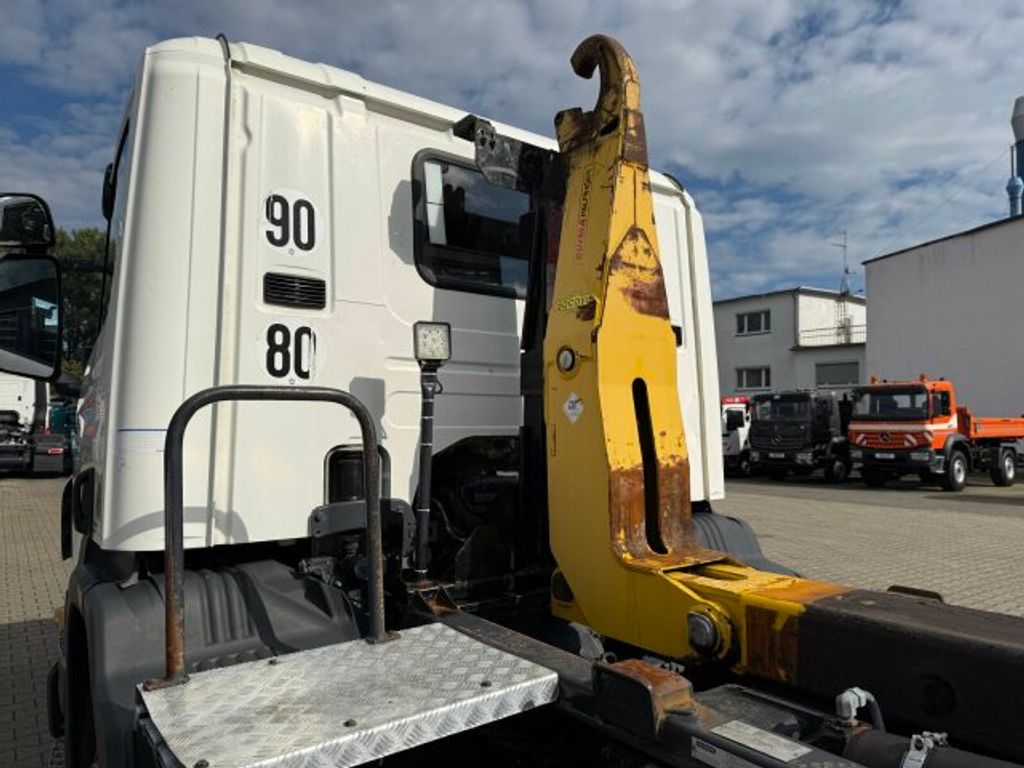 Scania  (12)