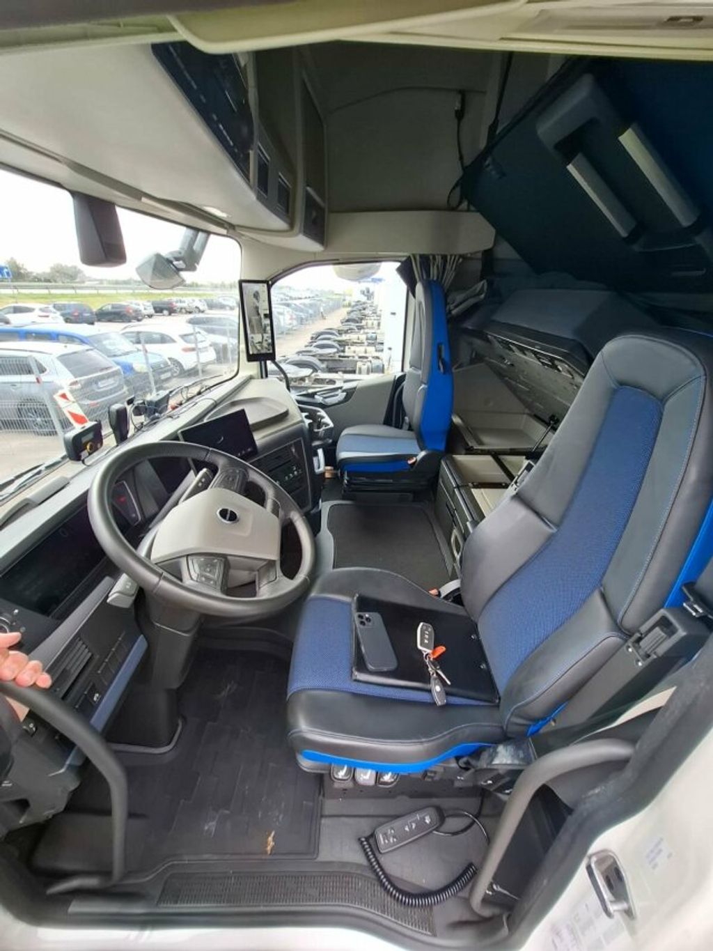 Volvo  (4)