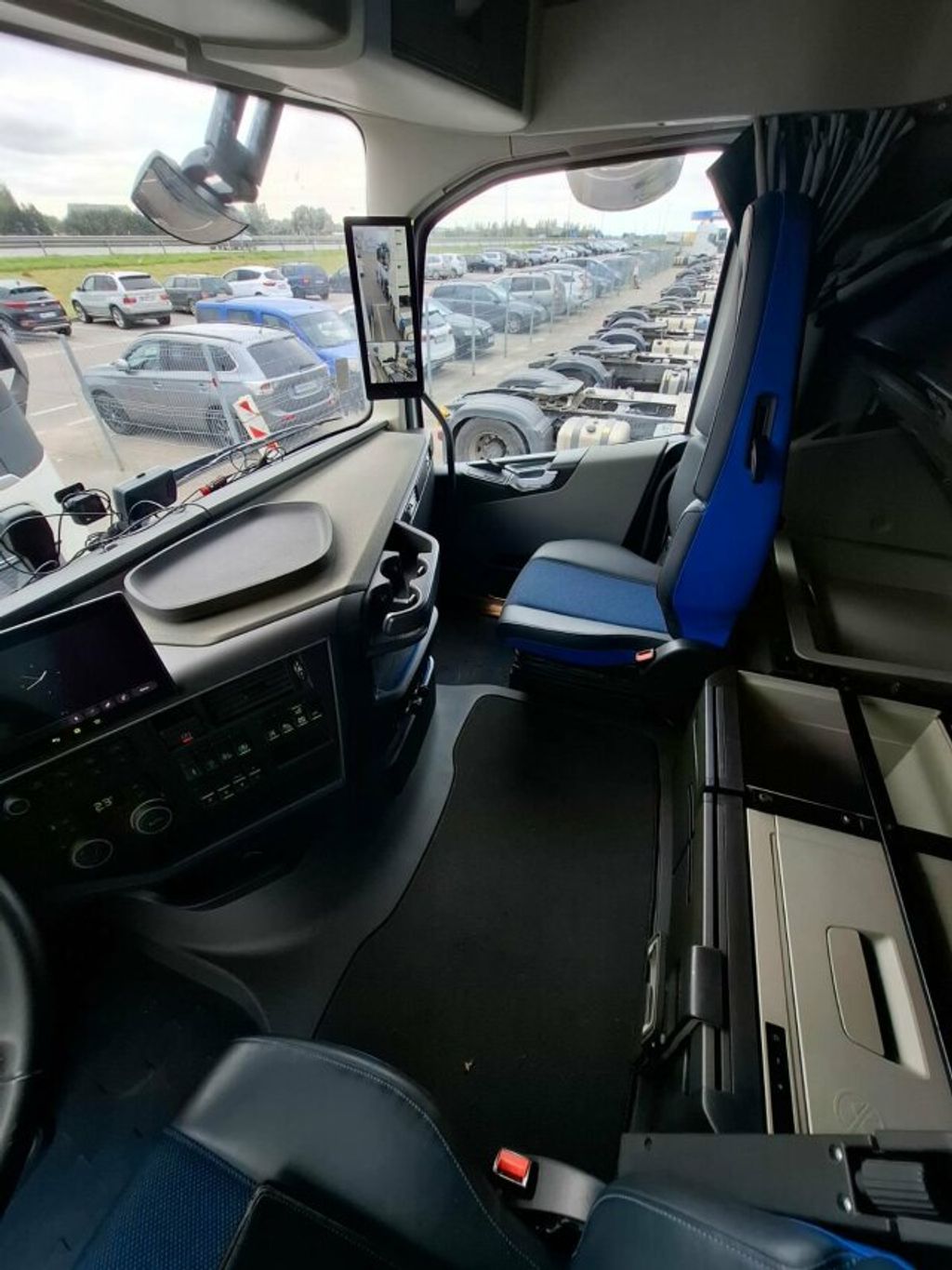 Volvo  (8)
