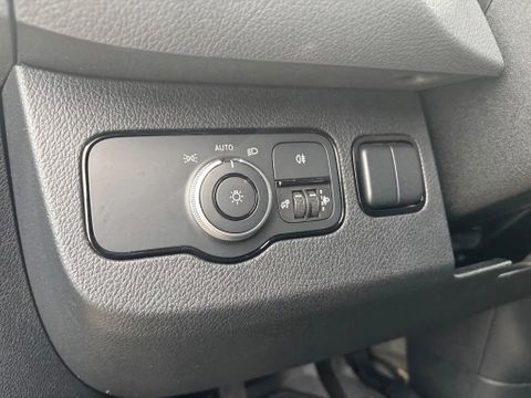 Mercedes-Benz 317CDI Dubbelcabine Openlaadbak Airco Cruisecontrol 3500KG Trekhaak Camera BPM VRIJ | Van Nierop BV [11]