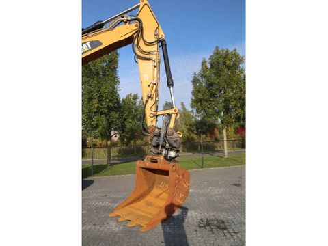 Caterpillar
320 07A | TILT ROTATOR | BUCKET | JAPAN | Hulleman Trucks [7]