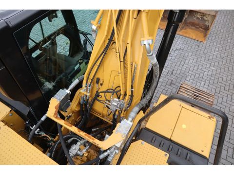 Caterpillar
320 GC 07A | JAPAN BUILT | TILT BUCKET | TOOTH BUCKET | Hulleman Trucks [7]