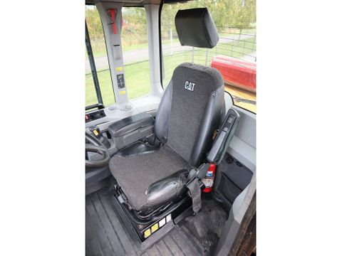 Caterpillar
938 M | 2X BUCKET | JIB | FORKS | BSS | GOOD CONDITION | Hulleman Trucks [15]