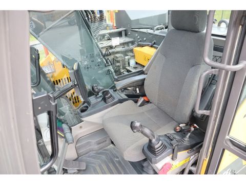 Volvo
ECR145E | ECR145 EL | TILTROTATOR | 3X BUCKET | DIG ASSIST | DOZER | Hulleman Trucks [16]
