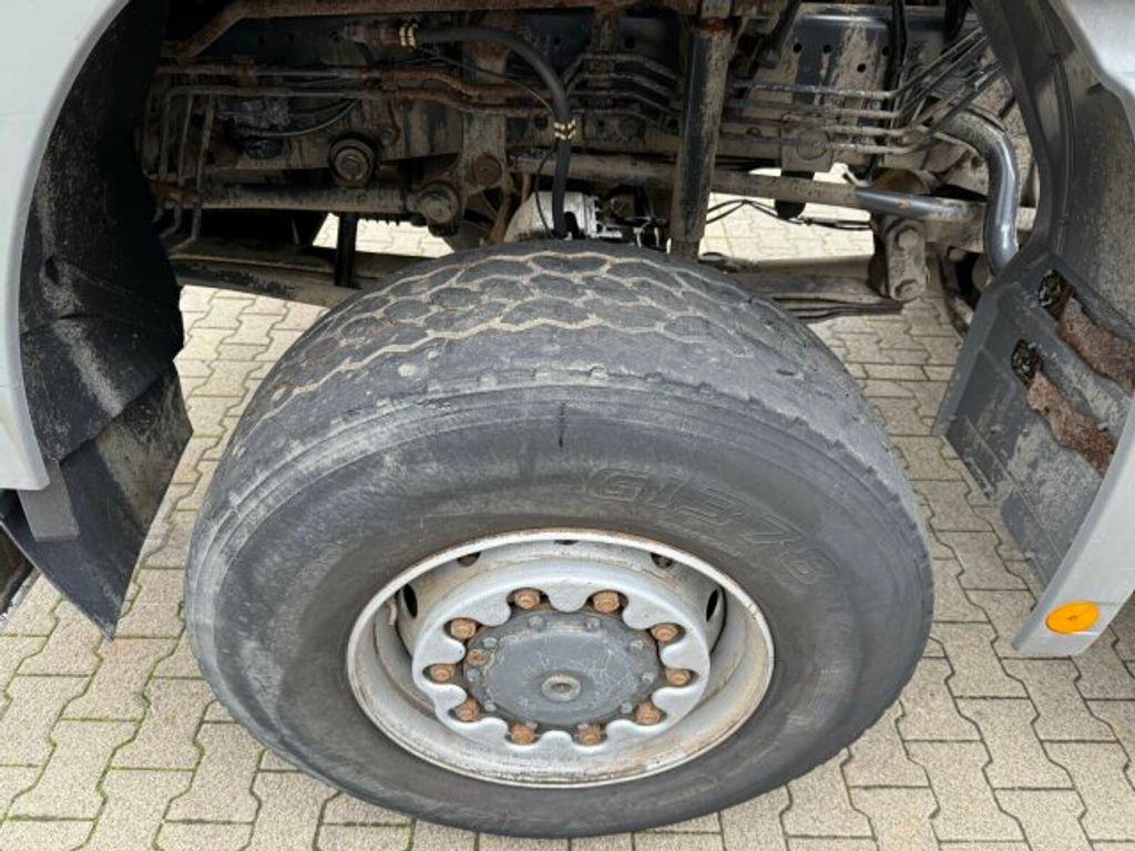 Mercedes-Benz  (15)