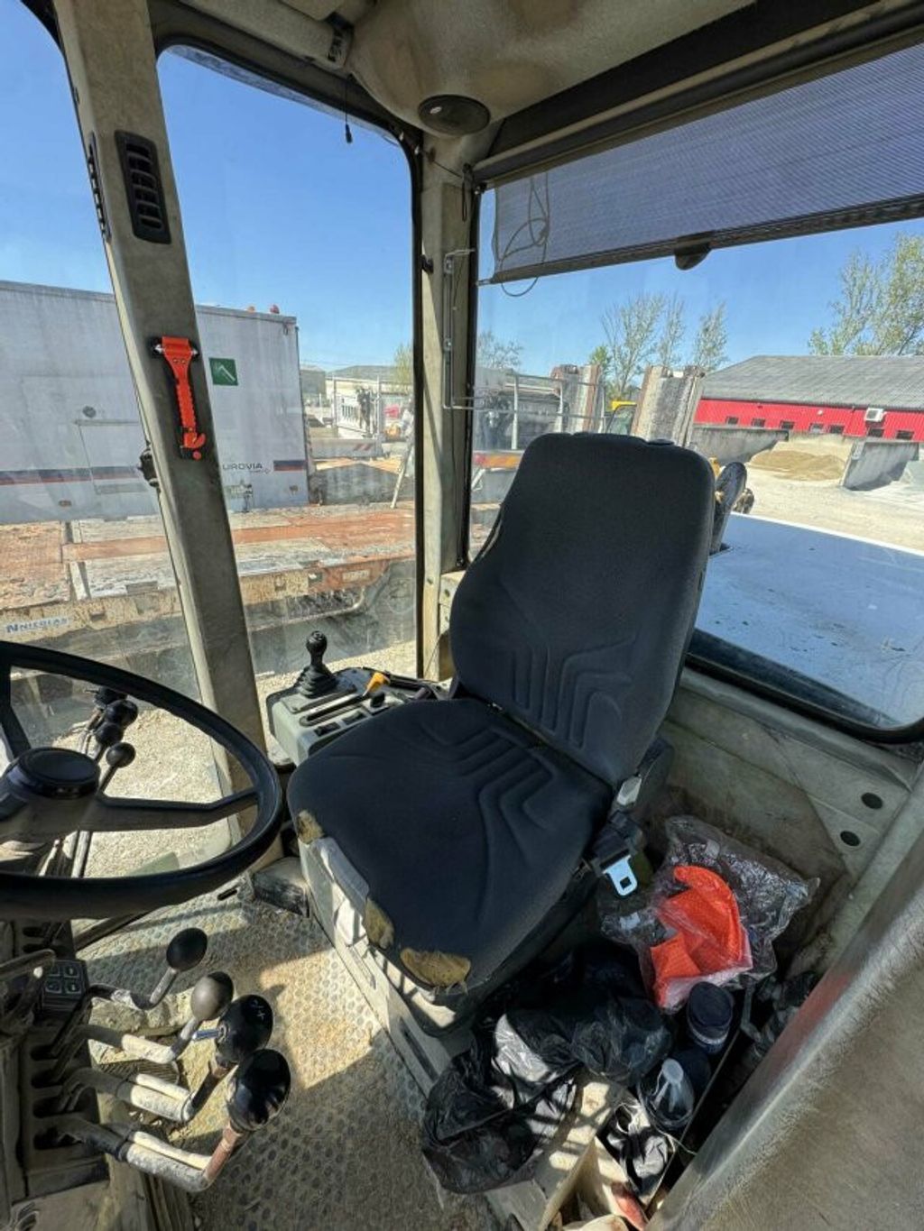 New Holland  (10)