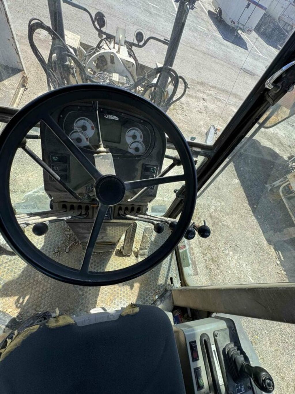 New Holland  (12)