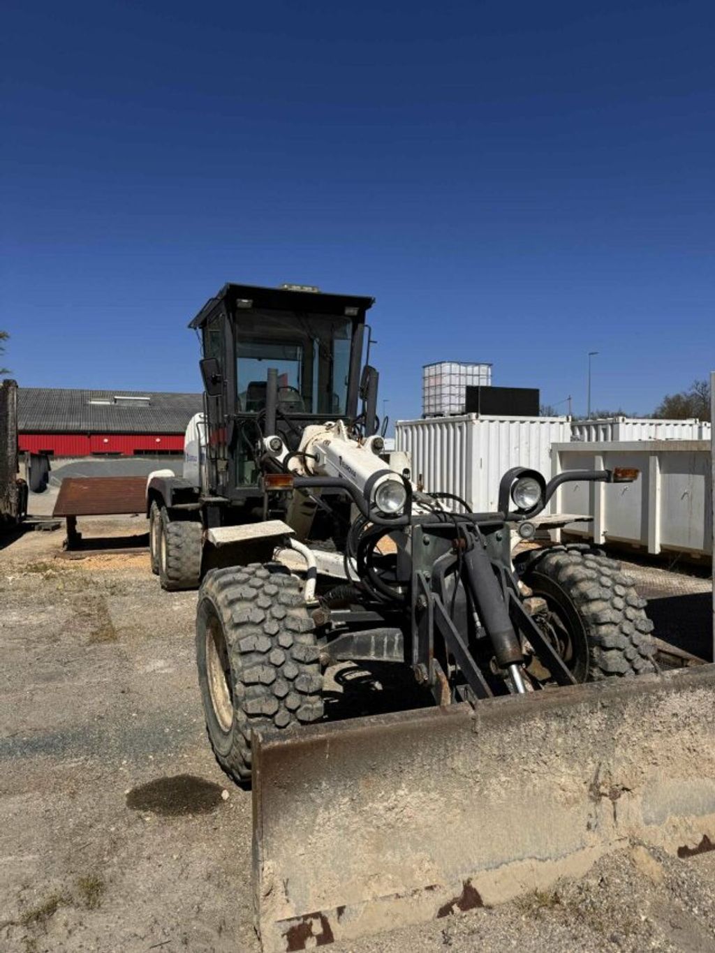 New Holland  (8)