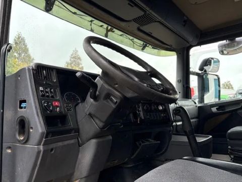 Scania LA 4x2 DAYCAB (EURO 3 / 12 GEARS MANUAL GEARBOX / RETARDER / HYDRAULIC KIT / P.T.O.) | Engel Trucks B.V. [10]