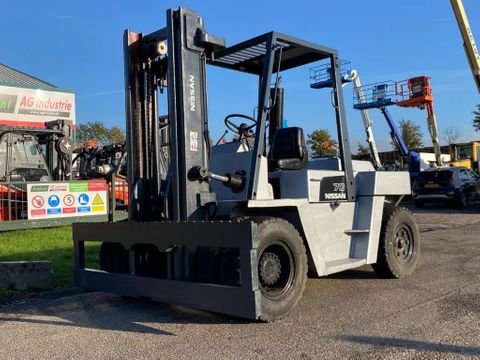 Nissan DF70 | Brabant AG Industrie [4]