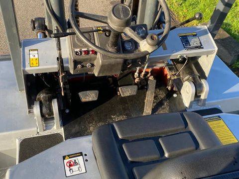 Nissan DF70 | Brabant AG Industrie [9]