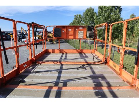 JLG
4394 RT MEGA DECK | 15 METER | 680 KG | Hulleman Trucks [12]