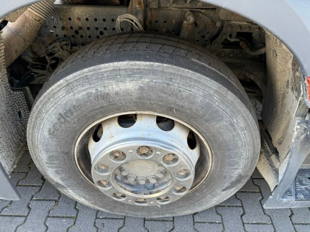 Mercedes-Benz  (15)